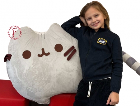 Huge plush cat